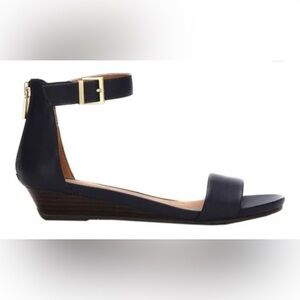 Reaction Kenneth Cole Women’s Black Great Viber Wedge Sandals! Size 8.